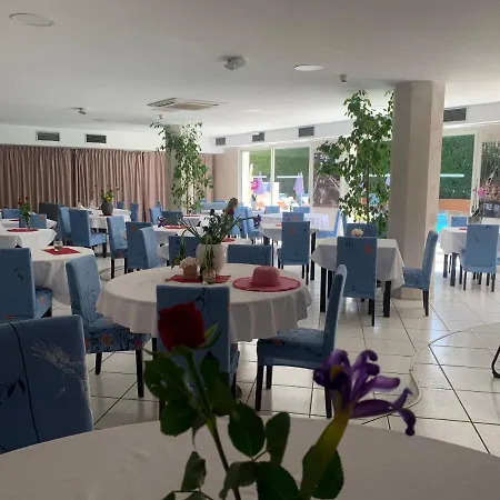 فندق Restaurant De La جولْف جو