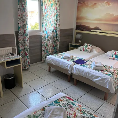 Restaurant De La 酒店