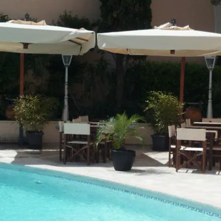 Restaurant De La 酒店 3*