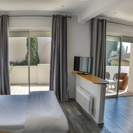 Restaurant De La 3* 戈尔夫瑞昂