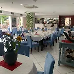Otel Restaurant De La Golfe-Juan