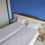 Hotel Restaurant De La 3*