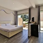 Otel Restaurant De La 3*