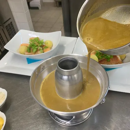 Restaurant De La 3*