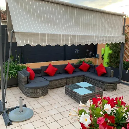 Restaurant De La ホテル 3*