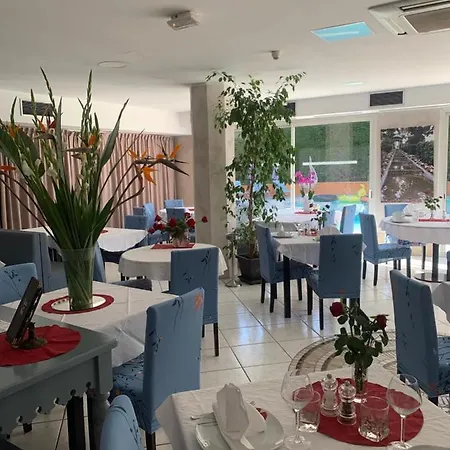 ホテル Restaurant De La