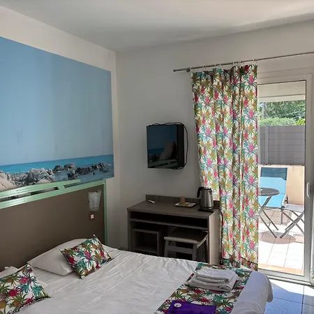 Restaurant De La ホテル 3*