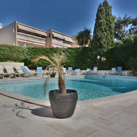 Restaurant De La ゴルフ・ジュアン