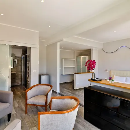 Restaurant De La 3* ゴルフ・ジュアン