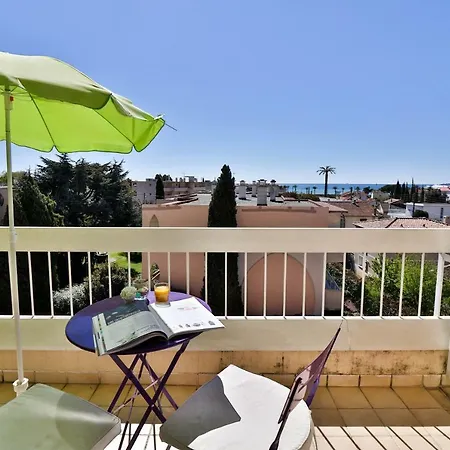 Restaurant De La ホテル